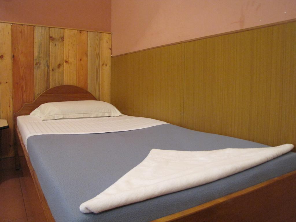 Hotel O Shree Amm Residency Bangalore Rum bild